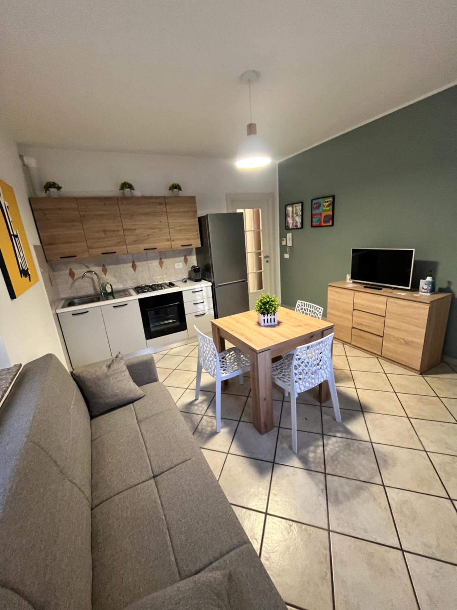 Appartamento In Villa Nico'S Home Gallarate Exteriér fotografie