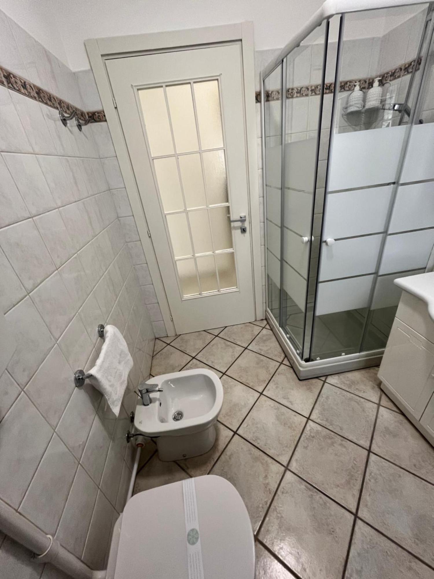Appartamento In Villa Nico'S Home Gallarate Exteriér fotografie