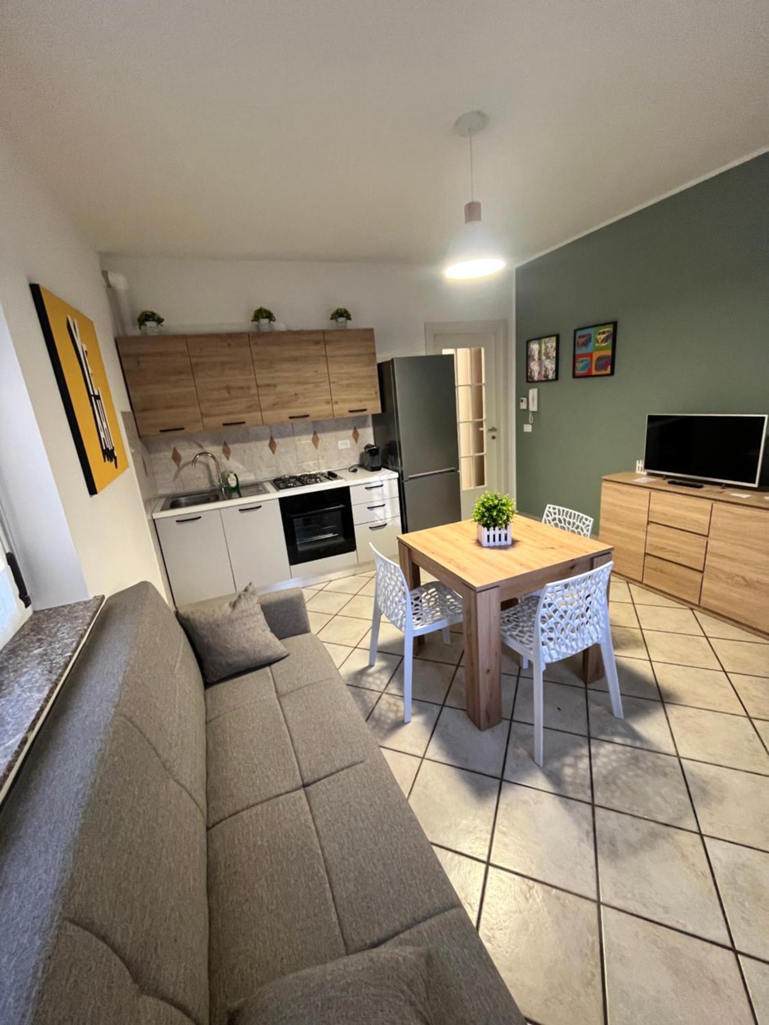 Appartamento In Villa Nico'S Home Gallarate Exteriér fotografie